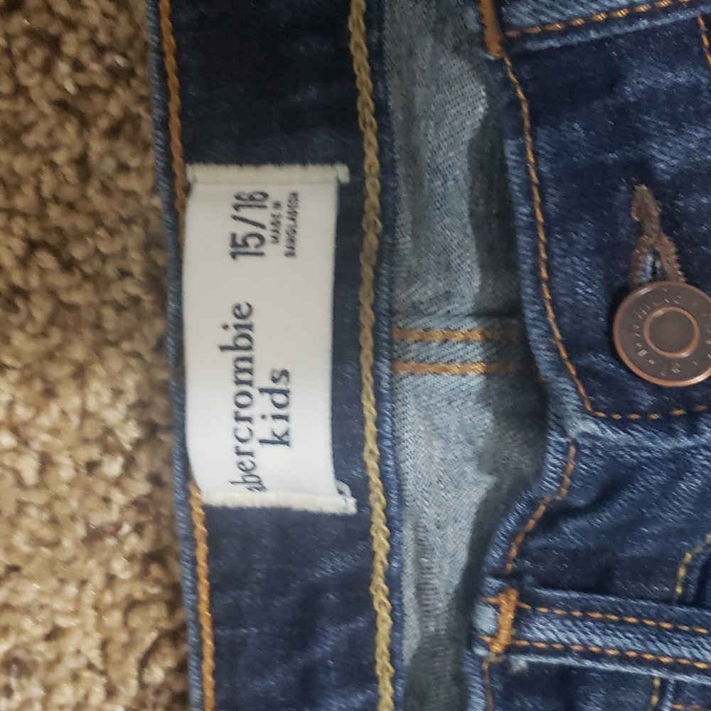 2 Abercrombie Kids Denim Shorts - Picture 7 of 9